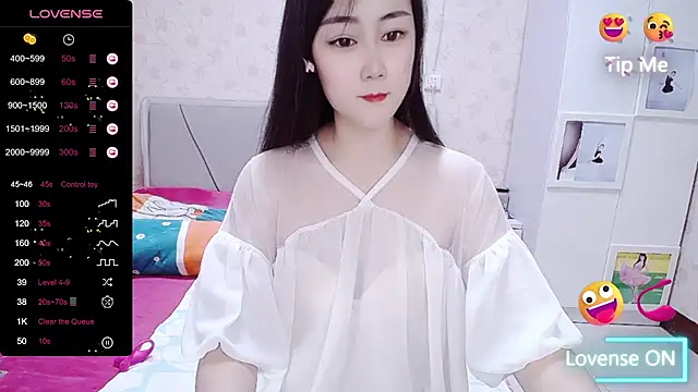 Snapshot of Elvira_baby chatting on January 12, 2025, 6:06 am Elvira baby online show from January 12, 2025, 6:06 am