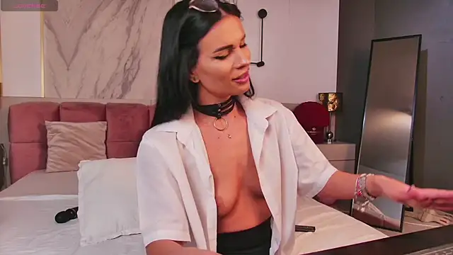 Snapshot of EllaViceX chatting on February 3, 2025, 7:51 am EllaViceX online show from February 3, 2025, 7:51 am