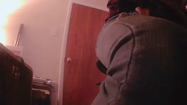 Snapshot of hottottrot691 chatting on November 28, 2025, 10:01 pm hottottrot691 online show from November 28, 2025, 10:01 pm