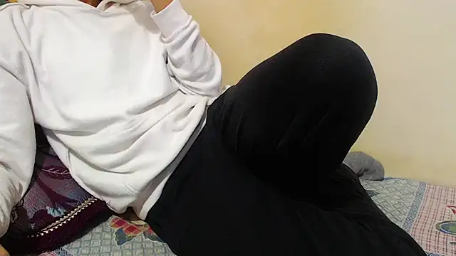 Alexdelarge323 online show from January 25, 2025, 11:23 am