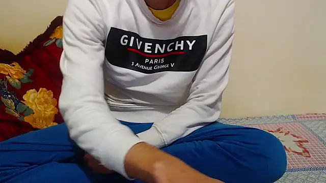 Alexdelarge323 online show from January 27, 2025, 7:35 pm