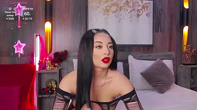 Snapshot of MadyLuxxx chatting on January 16, 2025, 7:10 pm MadyLuxxx online show from January 16, 2025, 7:10 pm