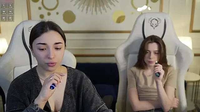 Snapshot of Jasmine_Flow chatting on February 21, 2025, 7:43 pm Jasmine Flow online show from February 21, 2025, 7:43 pm