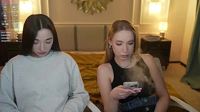 Snapshot of Jasmine_Flow chatting on March 19, 2025, 10:42 pm Jasmine Flow online show from March 19, 2025, 10:42 pm