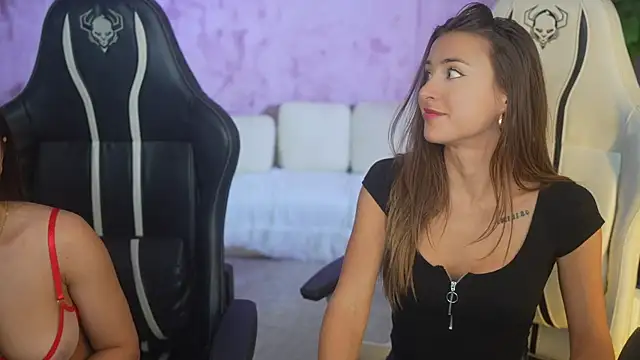 Snapshot of Jasmine_Flow chatting on October 4, 2025, 1:31 pm Jasmine Flow online show from October 4, 2025, 1:31 pm