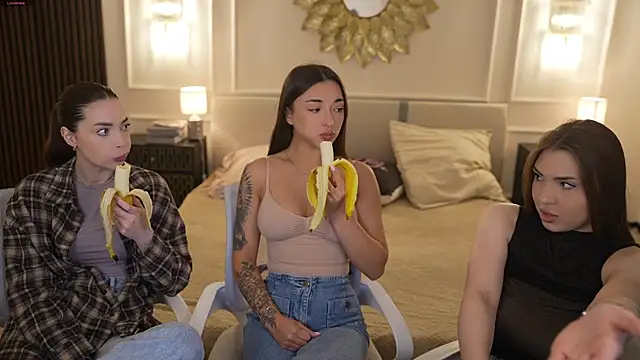 Snapshot of Jasmine_Flow chatting on October 11, 2025, 7:18 am Jasmine Flow online show from October 11, 2025, 7:18 am