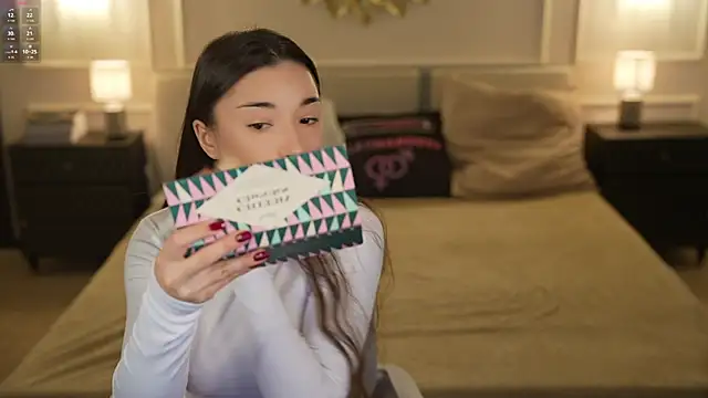 Snapshot of Jasmine_Flow chatting on November 18, 2025, 8:19 am Jasmine Flow online show from November 18, 2025, 8:19 am