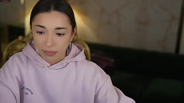 Snapshot of Jasmine_Flow chatting on November 28, 2025, 8:28 am Jasmine Flow online show from November 28, 2025, 8:28 am