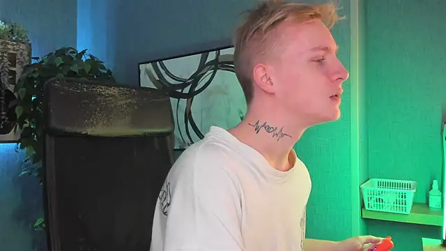 Snapshot of AlexxSweet chatting on November 9, 2025, 6:55 am AlexxSweet online show from November 9, 2025, 6:55 am