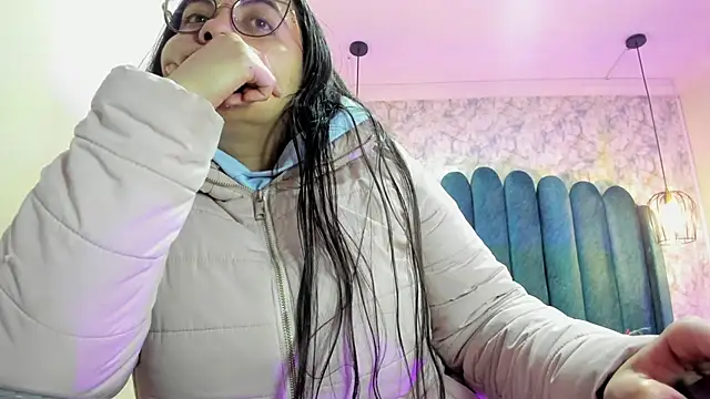 Snapshot of nalalye_cruzz_ chatting on September 12, 2025, 2:00 am nalalye cruzz online show from September 12, 2025, 2:00 am