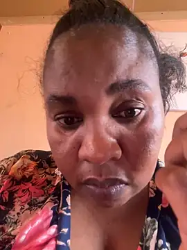 ZOQULUx online show from December 6, 2024, 11:44 am