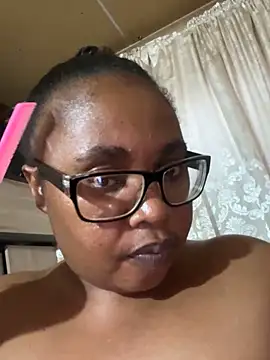 ZOQULUx online show from February 5, 2025, 4:58 pm