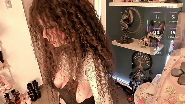 Snapshot of Orianna_reed_ chatting on November 13, 2025, 11:25 pm Orianna reed online show from November 13, 2025, 11:25 pm