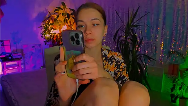 poli   online show from November 15, 2025, 8:16 pm