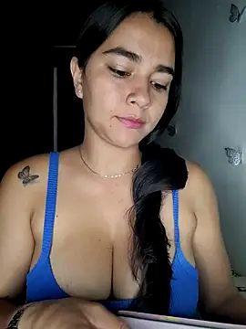 Snapshot of alison_villalobo chatting on September 21, 2025, 2:46 am alison villalobo online show from September 21, 2025, 2:46 am