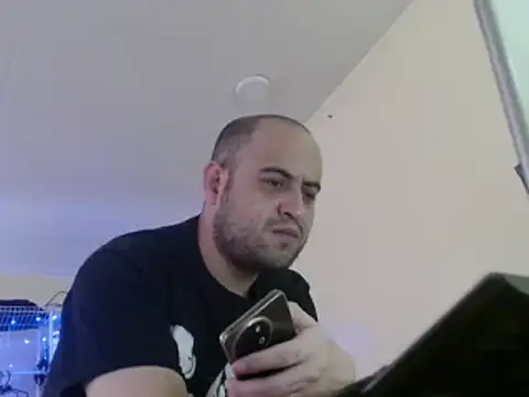 Snapshot of alphaswitchard chatting on December 19, 2024, 6:34 pm alphaswitchard online show from December 19, 2024, 6:34 pm