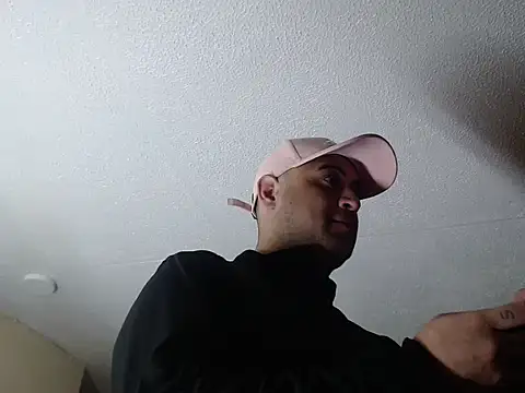 Snapshot of alphaswitchard chatting on October 3, 2025, 10:18 pm alphaswitchard online show from October 3, 2025, 10:18 pm