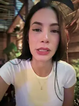 Im Valentina online show from March 13, 2025, 4:27 am