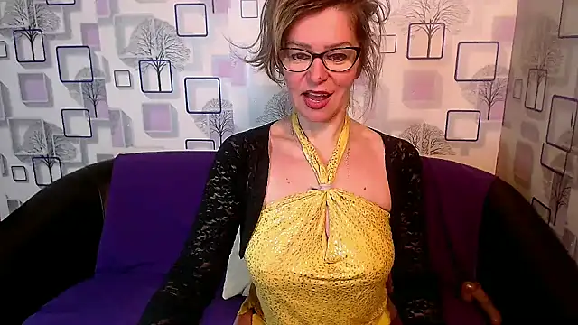 Snapshot of milfsexy chatting on February 8, 2025, 10:50 am milfsexy online show from February 8, 2025, 10:50 am