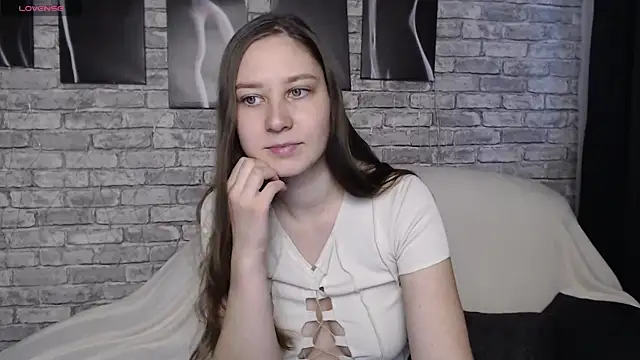 Snapshot of MollyBrams chatting on December 12, 2024, 6:25 am MollyBrams online show from December 12, 2024, 6:25 am