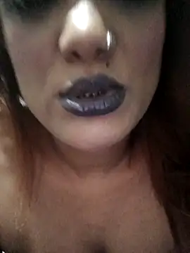 Indianpleasure300 online show from January 26, 2025, 8:34 pm