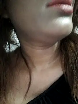 Indianpleasure300 online show from March 1, 2025, 8:21 pm