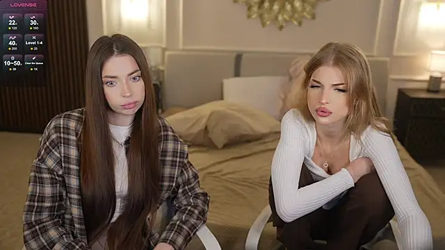 Snapshot of Kate054 chatting on October 14, 2025, 7:42 am Kate054 online show from October 14, 2025, 7:42 am