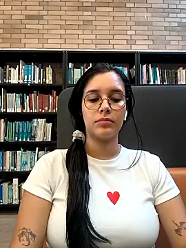 Snapshot of Annya-sweet chatting on October 30, 2025, 3:02 pm Annya-sweet online show from October 30, 2025, 3:02 pm