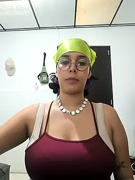 Snapshot of Annya-sweet chatting on December 3, 2025, 3:21 pm Annya-sweet online show from December 3, 2025, 3:21 pm