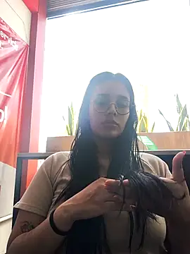 Snapshot of Annya-sweet chatting on December 4, 2025, 4:05 pm Annya-sweet online show from December 4, 2025, 4:05 pm