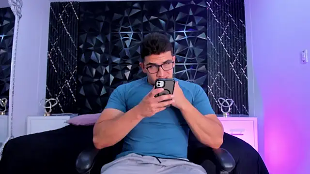 JeffDaltton online show from November 13, 2025, 8:41 pm