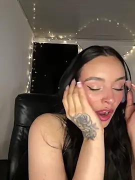 salome polaniiee online show from February 12, 2025, 8:38 am