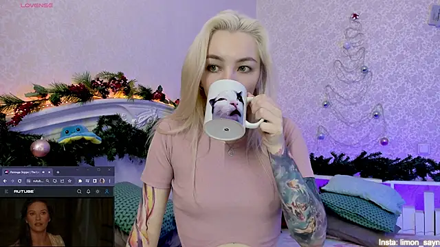 LillyMoure  online show from January 15, 2025, 12:09 am