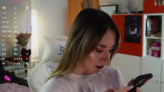 Fiona-Love online show from September 21, 2025, 3:24 pm