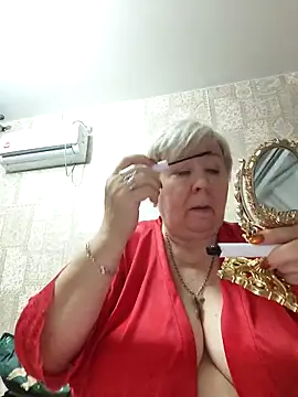 EffectFiona online show from October 26, 2025, 10:47 pm