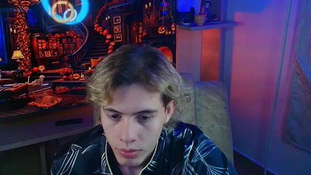 Snapshot of dimitri_tv chatting on October 13, 2025, 12:43 am dimitri tv online show from October 13, 2025, 12:43 am