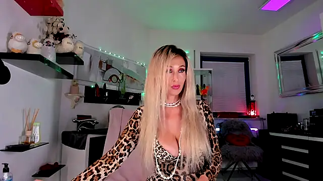 2bigass4 u online show from October 24, 2025, 3:36 am