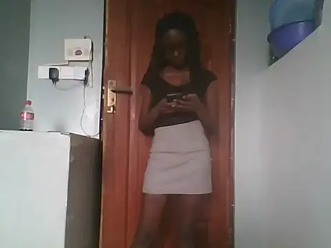 Prettybecs online show from September 11, 2025, 10:26 am