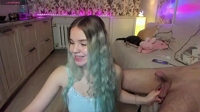 OceanSkyBaby online show from December 3, 2024, 8:06 pm