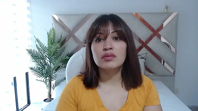 Snapshot of sophia_hadid chatting on March 22, 2025, 3:09 pm sophia hadid online show from March 22, 2025, 3:09 pm