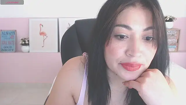 sophia hadid online show from November 6, 2025, 8:54 pm