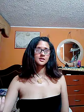 Snapshot of sofia_101 chatting on October 2, 2025, 6:09 am sofia 101 online show from October 2, 2025, 6:09 am