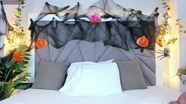 KiarhaTrixie online show from November 5, 2025, 3:06 am