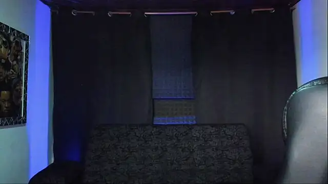 jhonnysnow17 online show from October 31, 2025, 6:31 pm