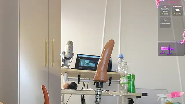 Snapshot of Miss69Ri99 chatting on January 31, 2025, 7:40 pm Miss69Ri99 online show from January 31, 2025, 7:40 pm