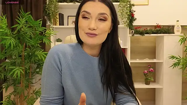 Snapshot of SelineSole chatting on December 18, 2024, 5:21 pm SelineSole online show from December 18, 2024, 5:21 pm