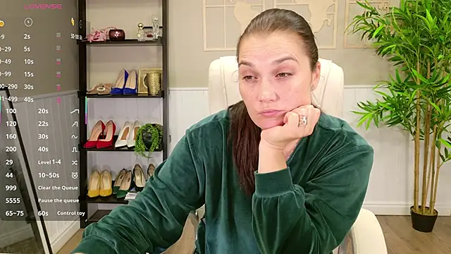 SelineSole online show from October 29, 2025, 4:09 pm