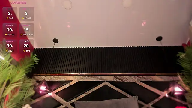 Snapshot of Aluna_sweet chatting on October 24, 2025, 7:49 am Aluna sweet online show from October 24, 2025, 7:49 am