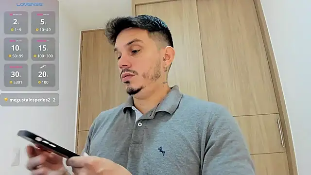 alejandro stark online show from November 7, 2025, 1:27 am