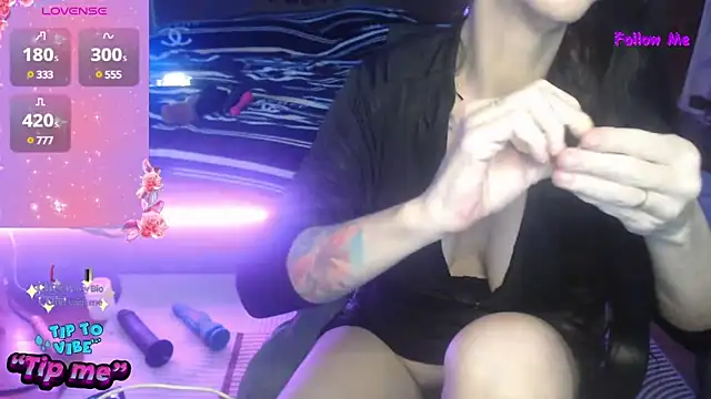 VenusX online show from March 11, 2025, 5:46 pm